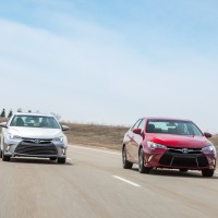 2015_Toyota_Camry_003